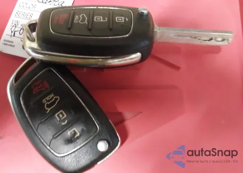 2015 Hyundai Santa Fe Sport 2.4L z USA, uszkodzony, nr VIN 5XYZUDLB3FG283710